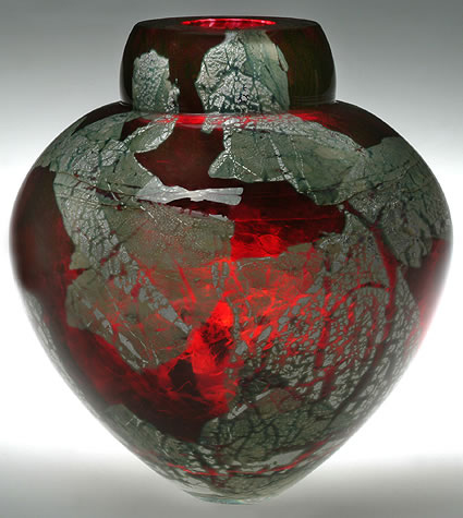 solinglass-emperor-bowl-gold-ruby-with-sterling-silver-leaf