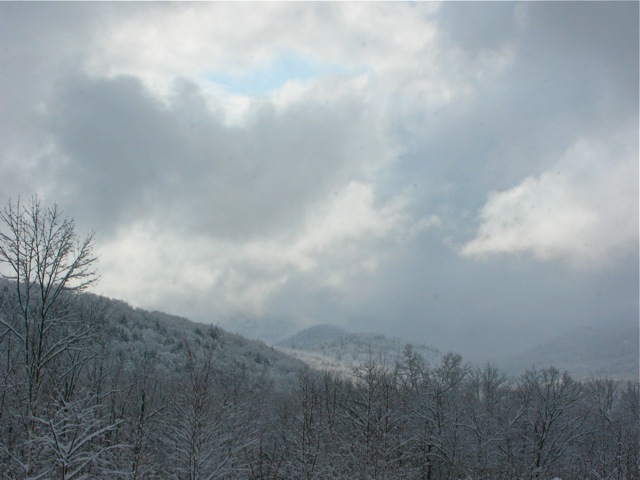 Clearing to the east - after the snow storm © 2010 TGE